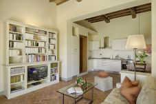 Apartment in Panzano - Luxury Chianti For Four in Panzano Chianti