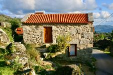 Cottage in Arcos de Valdevez - Casa do Castanheiro - Eido do Pomar