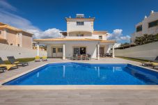 Villa in Albufeira - Vela, Vivenda Privada perto da Praia Ideal Família