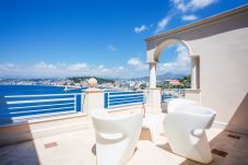 Terrace with sea view in Nice