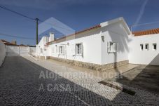 House in Ericeira - White House by ACasaDasCasas