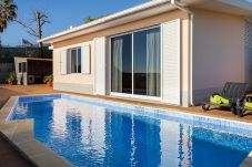 Private pool with sun loungers and views of Funchal