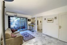 Studio in Cannes - studio calme à 2 pas de la Croisette / DEL3535