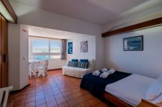 Studio in Sesimbra - S2 - SESIMBRA OCEAN VIEW STUDIO - PRIVATE BEACH AC