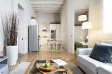 Apartment in Barcelona - OLA LIVING GAUDI