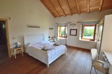 Chalet in Costermano - Rustico Villa Marciaga With Pool