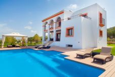 Surroundings of Casa Fenix for a holiday in San Josep de Sa Talaia on ibiza