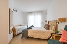 Apartment in Marbella - White Pearl Beach J4