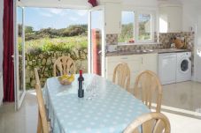 The White Holiday Cottage Leap,  Rural Self Catering holiday home in County Cork