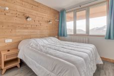 Apartment in Genos - hoomy10586