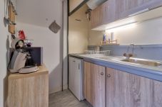 Apartment in Genos - hoomy10594