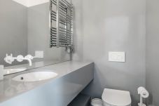 Rent by room in Cascais - (D1) Jardim Blue Suite