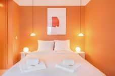 Rent by room in Cascais - (D1) Jardim Pink Suite