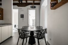 Apartment in Bologna - San Michele 2 - Lignum BK