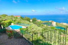 Villa in Massa Lubrense - Villa The Stone on the Sea