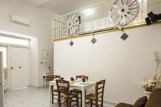 Apartment in Naples - Cinema House at the historical center