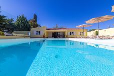 Villa in Lagos - Villa Dean: Private Pool | For Families | AC & WI-