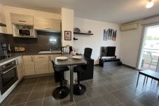 Apartment in Toulouse - Skywalker - 2/4p - Parking / Calme & Confortable