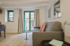 Apartment in Barcelona - OLA LIVING VIDRERIA 0