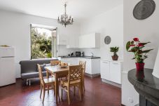 Apartment in Catania - City cottage with garden and pool