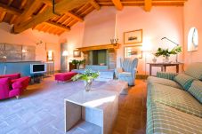 Villa in Pian di Sco - Villa Leccino in most Exclusive Borgo in Tuscany