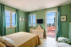 Apartment in Taormina - Casetta Amelia with Seaview