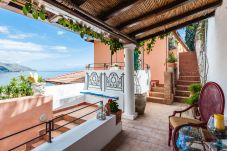 Apartment in Taormina - Casetta Amelia with Seaview