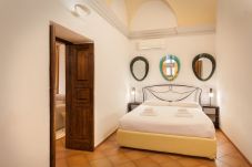 Apartment in Verona - Verincanto Suite In old Verona Downtown