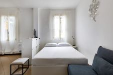 Apartment in Bologna - Nazario Sauro 7