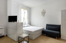 Apartment in Bologna - Nazario Sauro 7