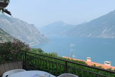 Apartment in Tremosine - Casa Eulberg Marcania Balcone vista lago