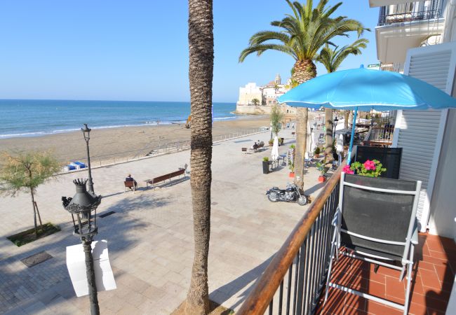  in Sitges - LA PLAYA SEA VIEW