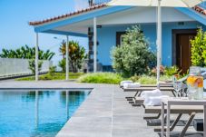 Farm stay in Ponta do Sol - Casas da Luz - Casa da Mãe by Madeira Sun Travel