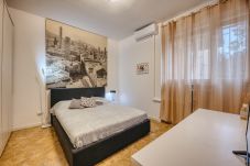 Apartment in Bologna - Del Piombo 4 - Appartamento Moderno Sant'Orsola