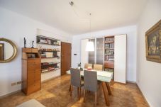 Apartment in Rome - Luminous 2BR Family Apartment in Residential Area