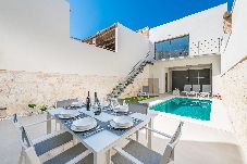 Villa in Sa Pobla - CA NA FOC - Modern vacation home with private pool