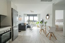 Apartment in Málaga - Apartment in the Luxury Torres de Martiricos