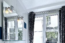 Apartment in Paris - Welcoming Studio near Eiffel Tower