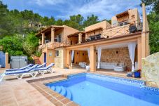 Vista general de Casa Capricho Ibiza | Eivillas