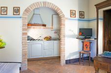 Apartamento en Cinigiano - Romantic Stone Apartment Antico