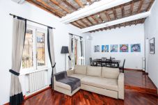 Apartamento en Roma - Above Pantheon Roof