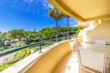 Terraza de este apartamento en Marbella