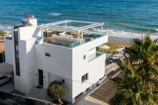 Villa en Marbella - 21220 BREATH TAKING FRONT LINE BEACH VILLA