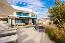 Villa en Marbella - 21220 BREATH TAKING FRONT LINE BEACH VILLA