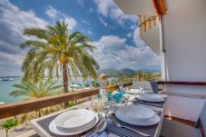 Moderno apartamento en Puerto Alcudia con vistas al mar