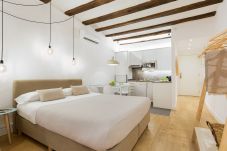 Estudio en Barcelona - OLA LIVING BORN 1