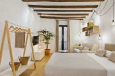 Estudio en Barcelona - OLA LIVING BORN 1