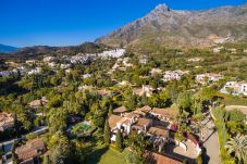 Villa en Marbella - Cubo's Luxury Mansion El Baron de Sierra Blanca