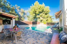 Casa con terraza y piscina en Alcudia. 