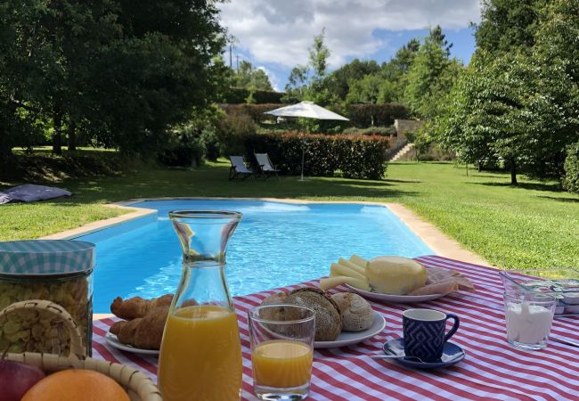 Casa rural en Arcos de Valdevez - Pool Villa Espigueiro I